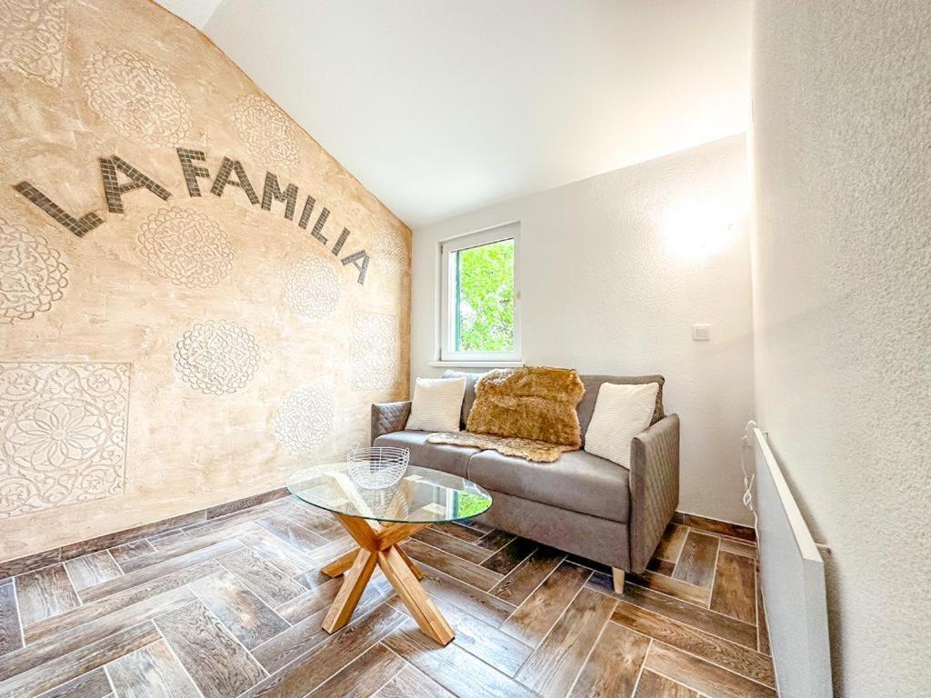 Apartamento La Familia Šibenik Exterior foto